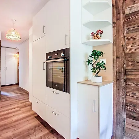 Apartment La Divaria - Le Lac-6 By Interhome